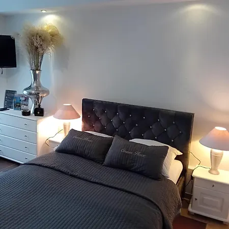 Corner House
